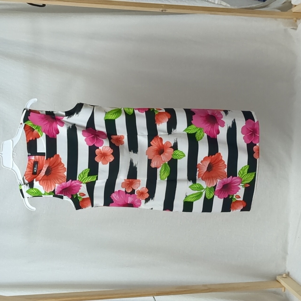 AGB Sleeveless Sheath Stripes and Hibiscus Flowers Size 10